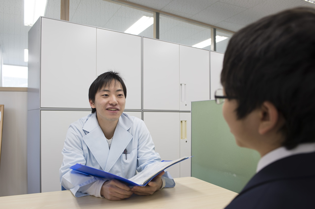 指導者の個別指導写真